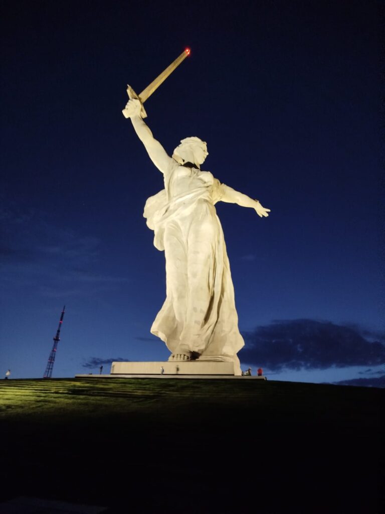 Памятник "Родина-мать" в Волгограде